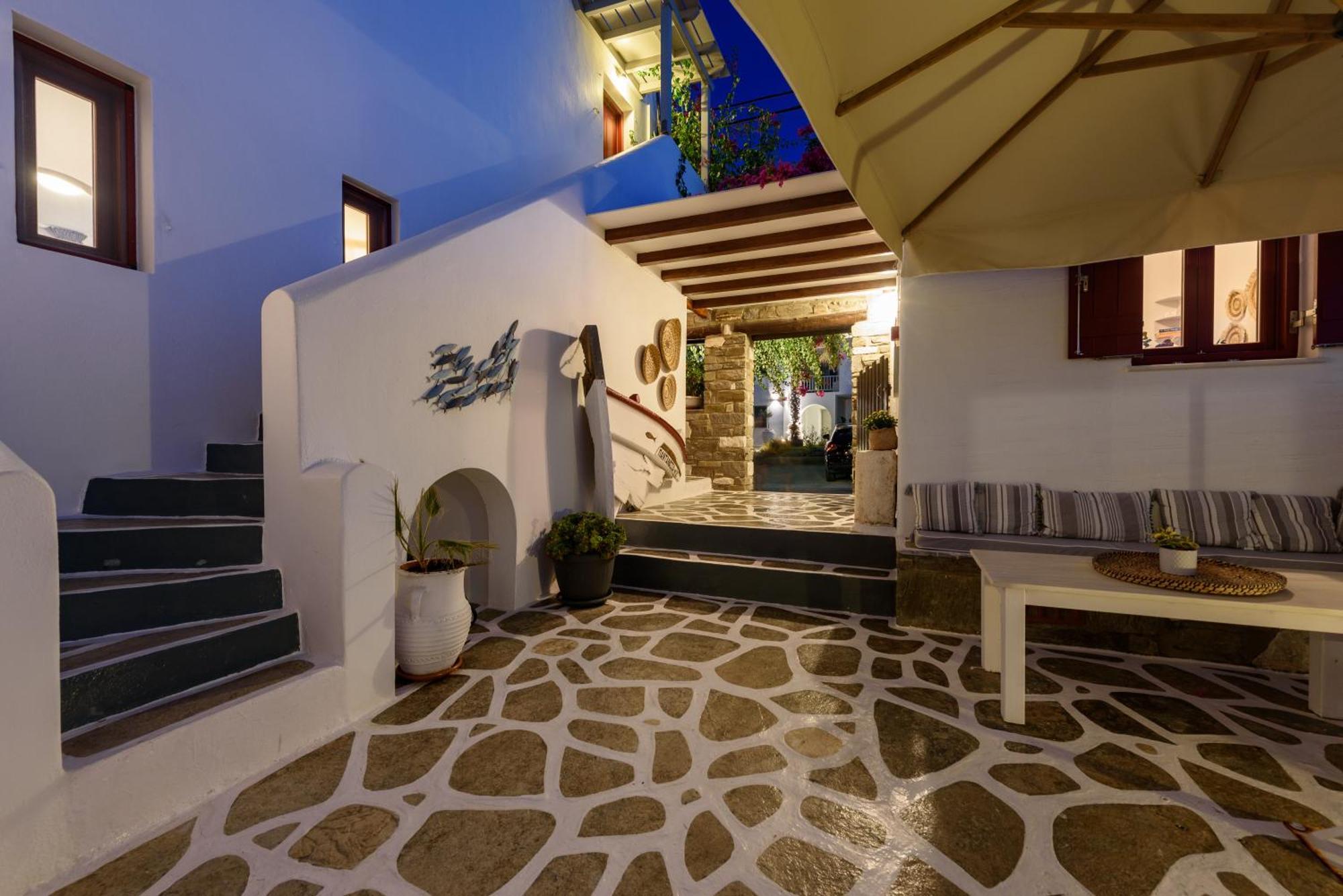 Archipelagos Studios Naousa  Luaran gambar