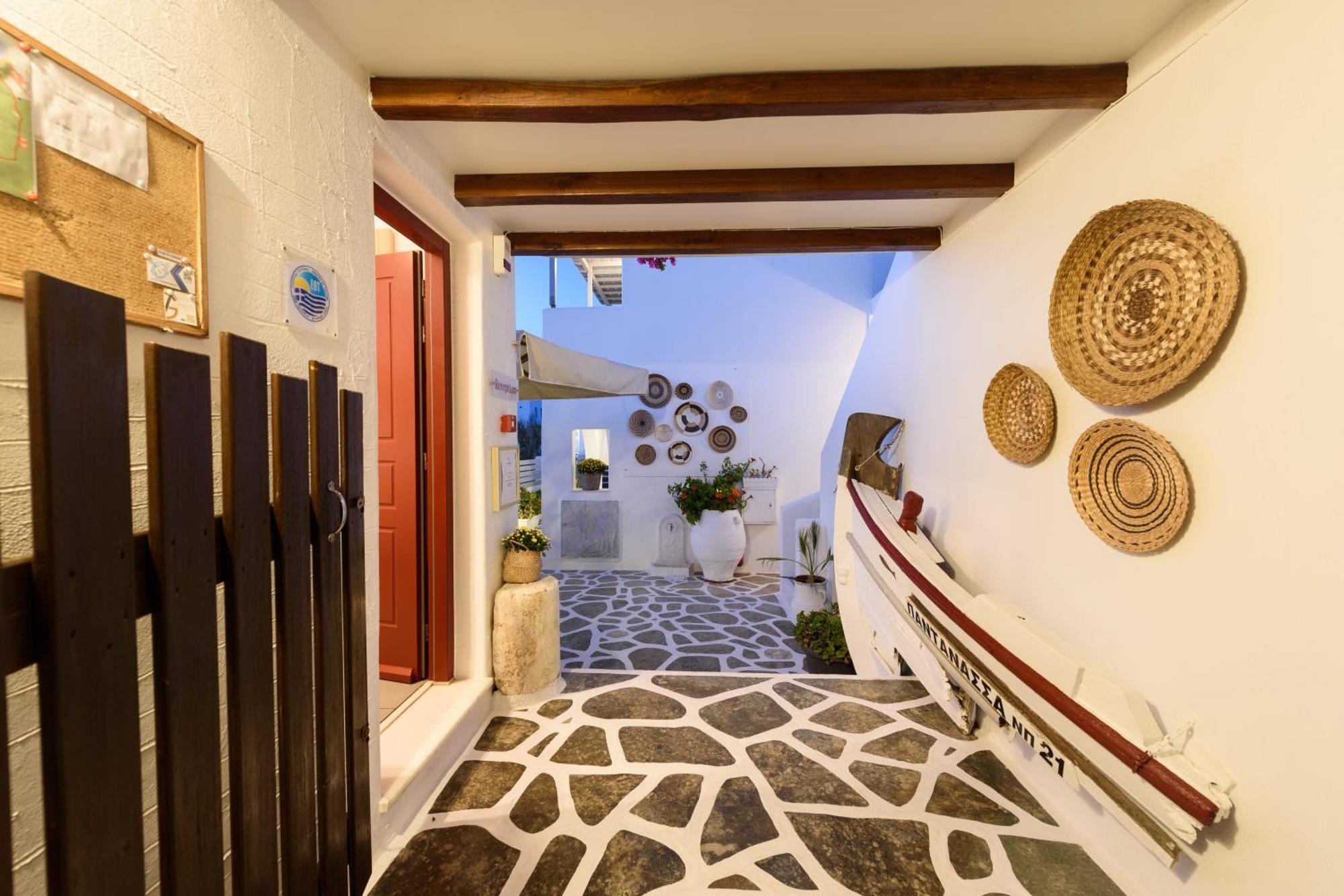 Archipelagos Studios Naousa  Luaran gambar