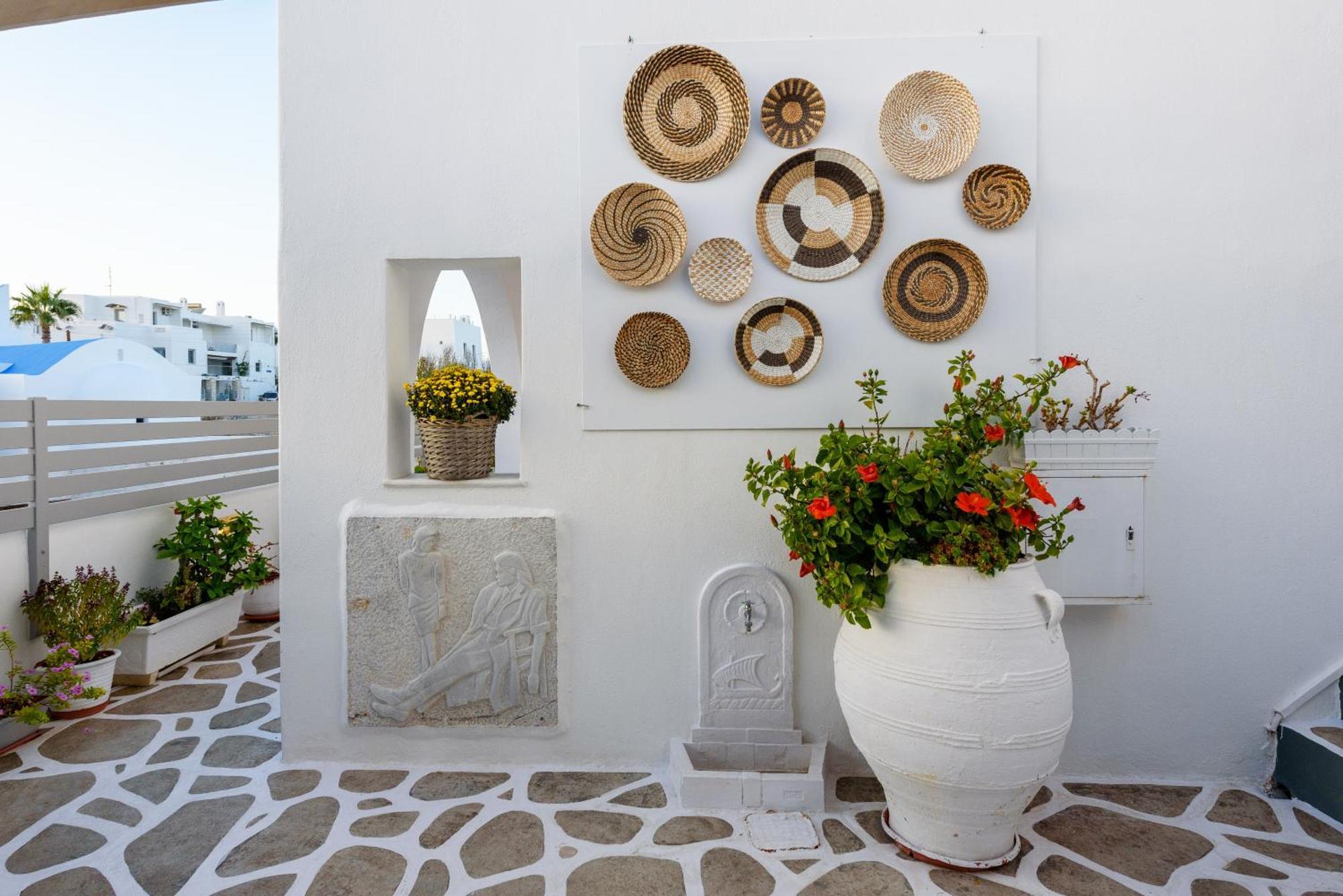 Archipelagos Studios Naousa  Luaran gambar