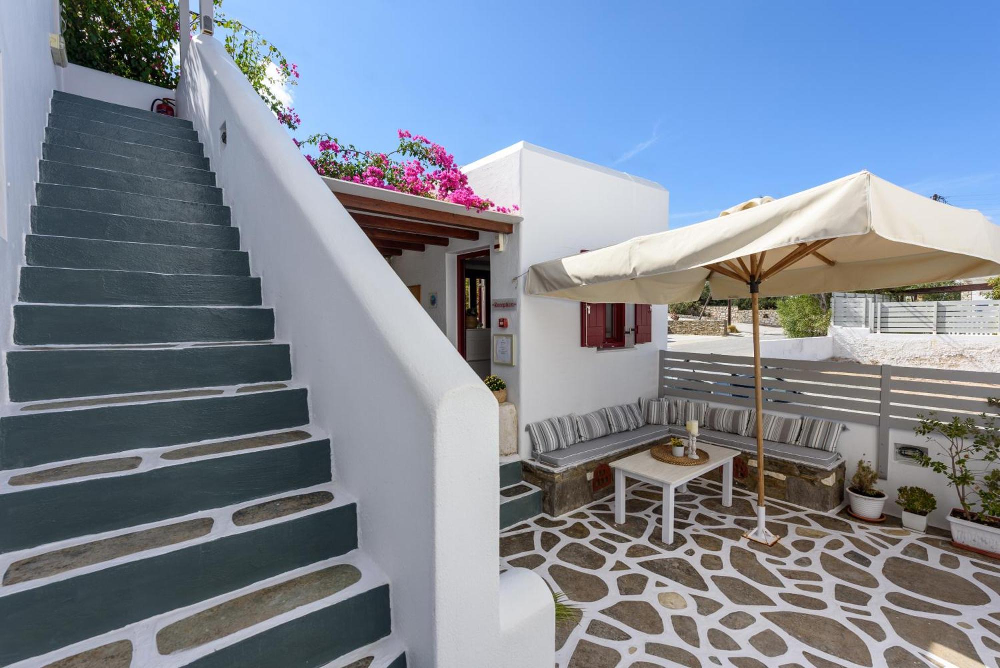 Archipelagos Studios Naousa  Luaran gambar